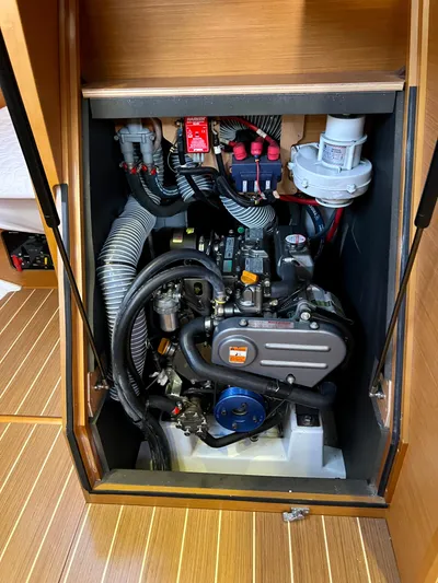 Falkor Yacht Photos Pics 