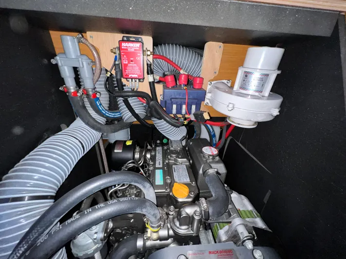 Falkor Yacht Photos Pics 