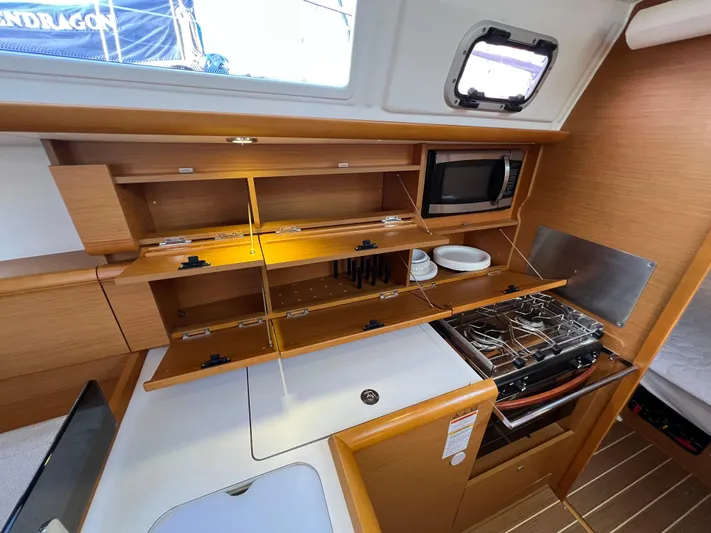 Falkor Yacht Photos Pics 