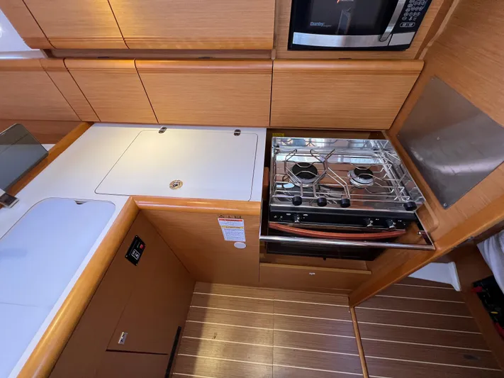 Falkor Yacht Photos Pics 