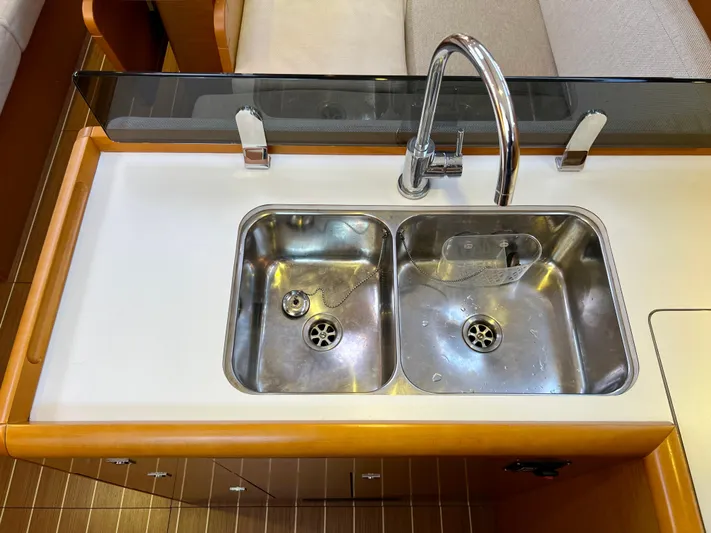 Falkor Yacht Photos Pics 