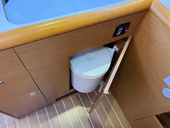 Falkor Yacht Photos Pics 