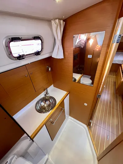 Falkor Yacht Photos Pics 