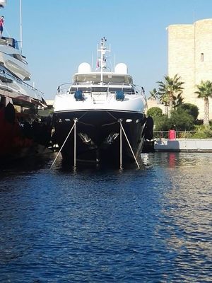 Yacht