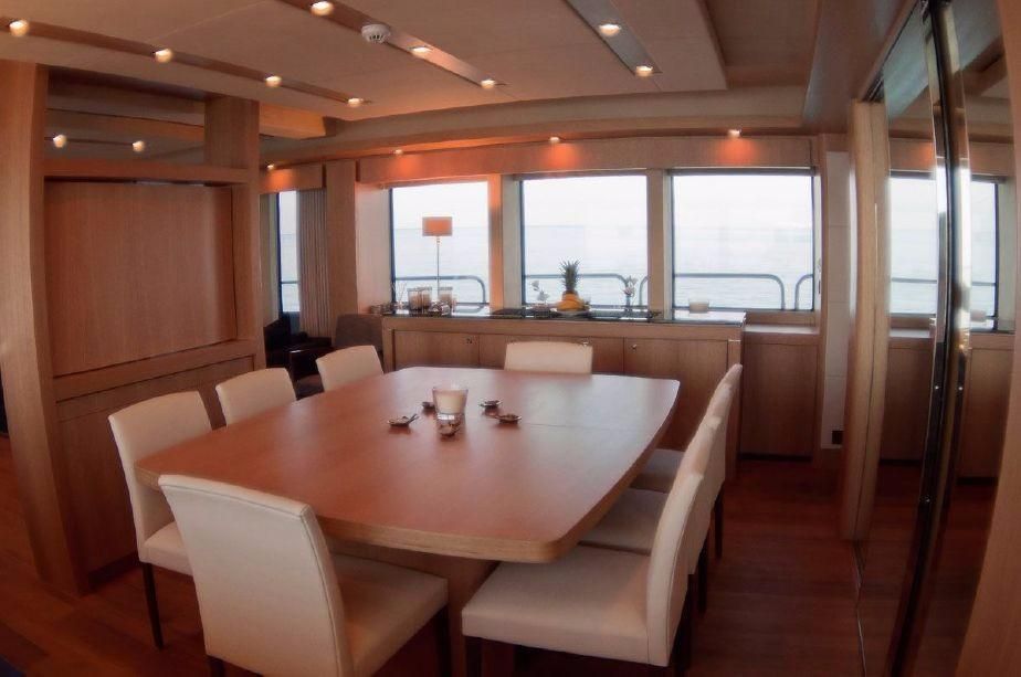 2011 Sunseeker 115 