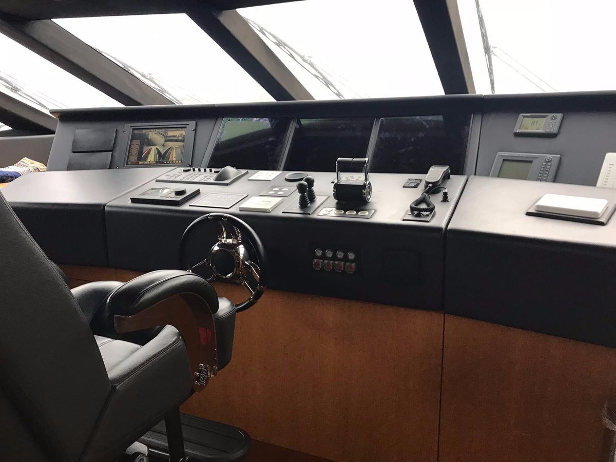 2011 Sunseeker 115 