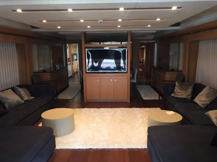 Melissa Yacht Photos Pics Luxurious interior of 2011 Sunseeker 34 Metre Yacht with modern furnishings.
