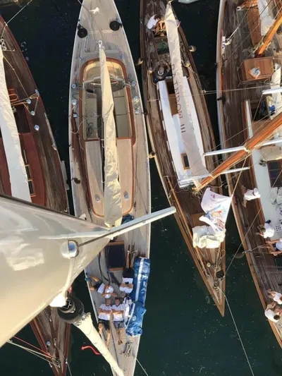 Quattre Quarts Trois Yacht Photos Pics Eagle 54