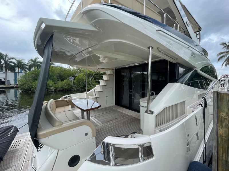 2015 Sea Ray L650 Fly