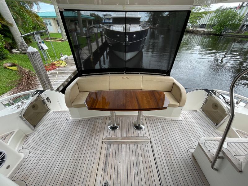 2015 Sea Ray L650 Fly