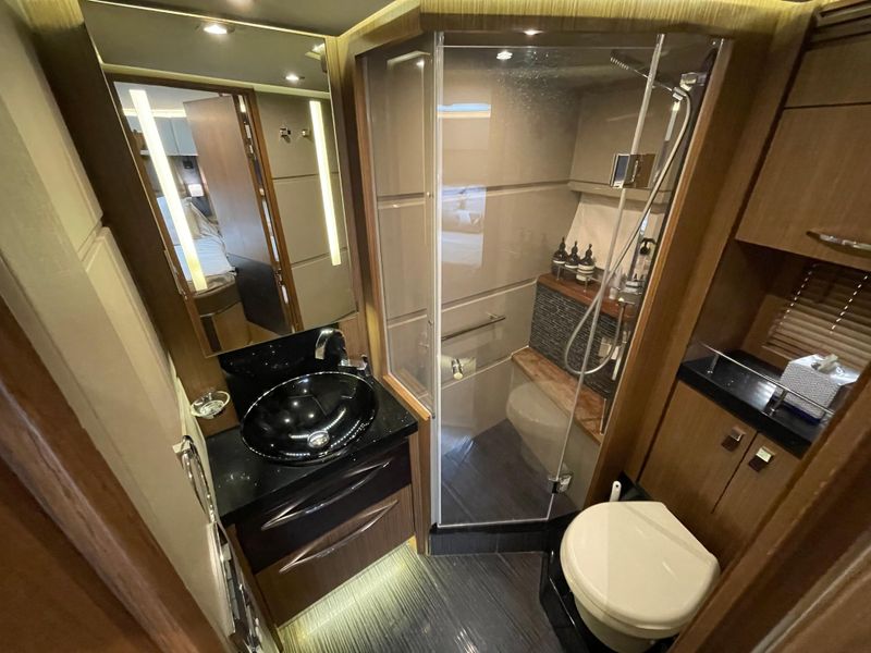 2015 Sea Ray L650 Fly