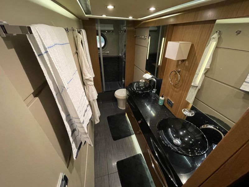 2015 Sea Ray L650 Fly