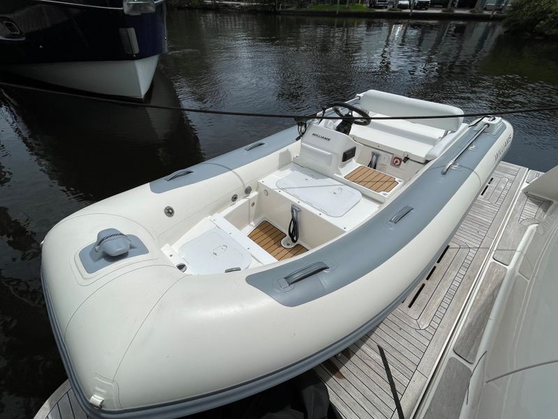 2015 Sea Ray L650 Fly