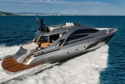 Pershing 8X