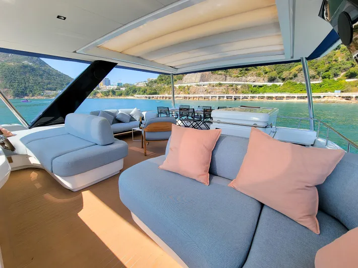  Yacht Photos Pics Lagoon Sixty 7 - Flybridge