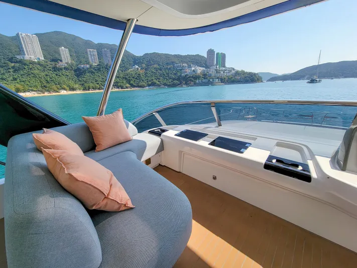  Yacht Photos Pics Lagoon Sixty 7 - Flybridge