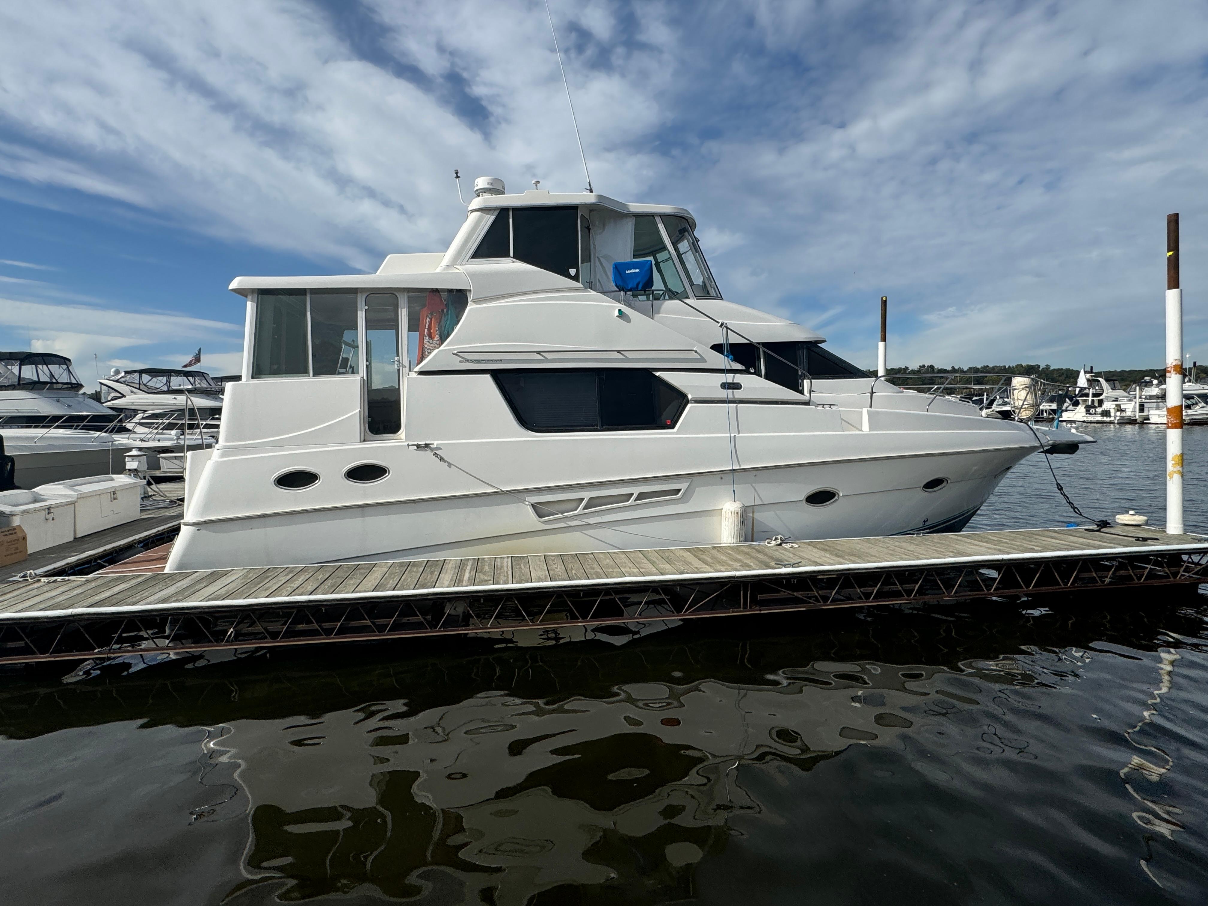 Silverton 453 Motor Yacht for sale | YachtWorld