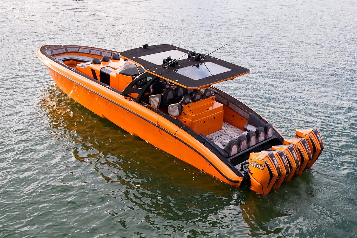 2023 Midnight Express 43 
