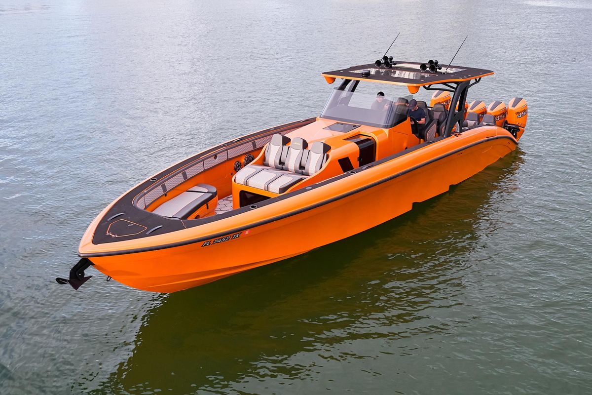 2023 Midnight Express 43 