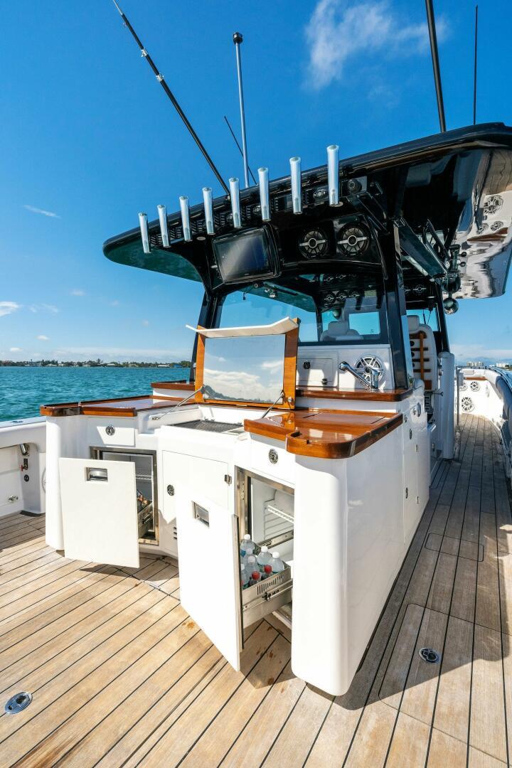 2020 Hcb 53 Sueños Center Console For Sale Yachtworld