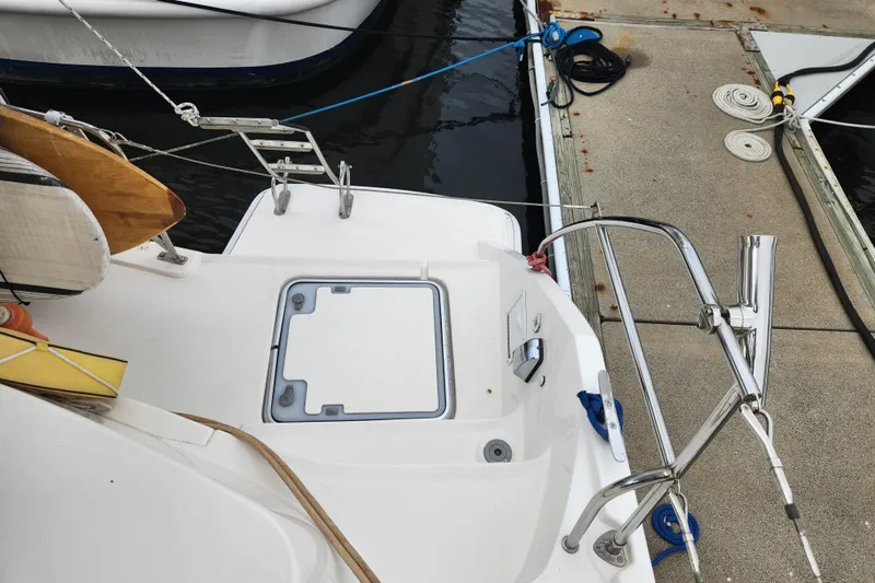 Cara Lynn Yacht Photos Pics Leopard 44 yacht stern view, docked, showing deck and railing details, 2015 model.