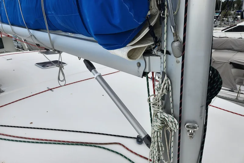 Cara Lynn Yacht Photos Pics Sailboat deck with rigging and ropes, Leopard 44 model, 2015.