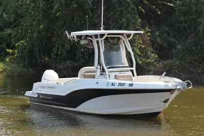 Finseeker 230 CC