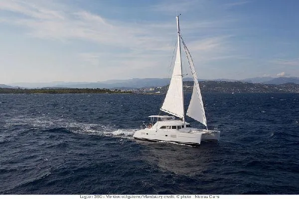 L Aventure Yacht Photos Pics Lagoon 380 Sailing