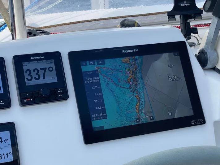 L Aventure Yacht Photos Pics 