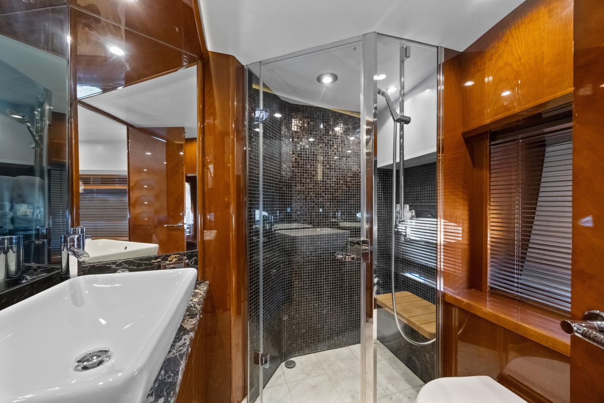 2010 Princess 95 