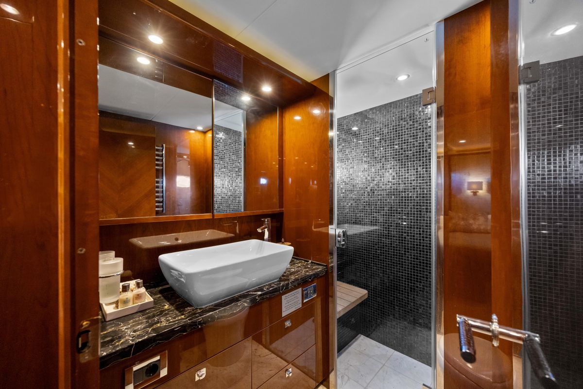 2010 Princess 95 