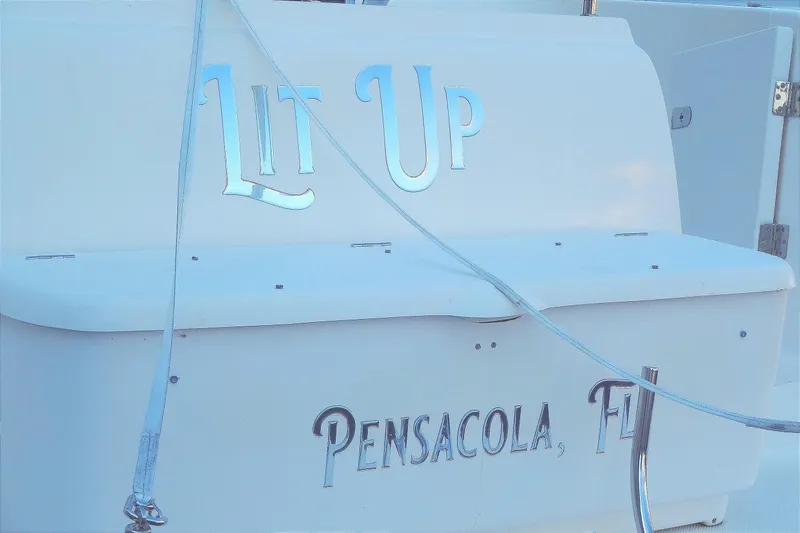 Lit Up Yacht Photos Pics 2007 Meridian 459 boat named "Lit Up" in her slip in Alabama.