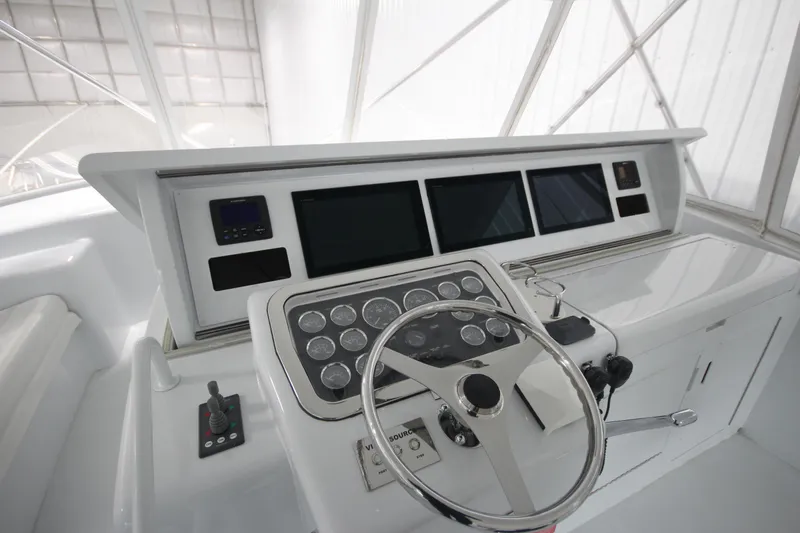 Rollwind Yacht Photos Pics 