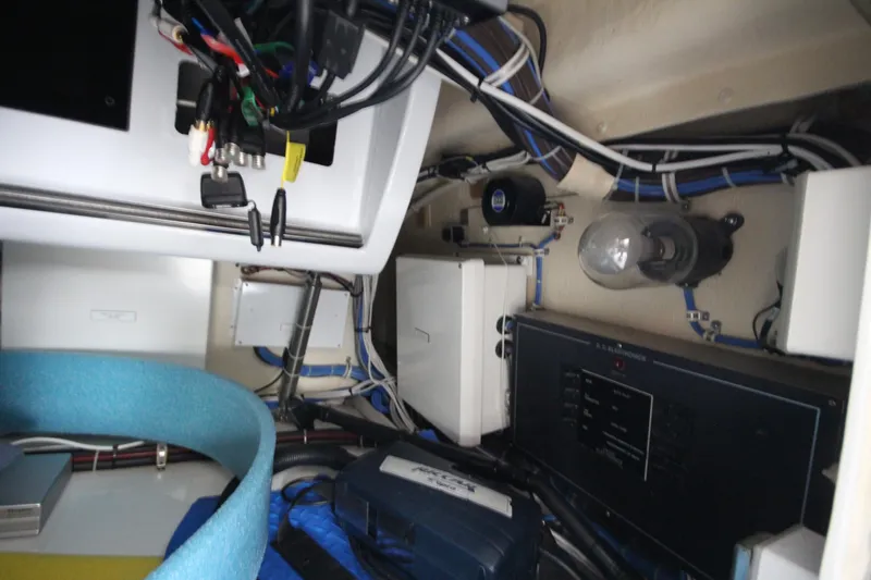 Rollwind Yacht Photos Pics 