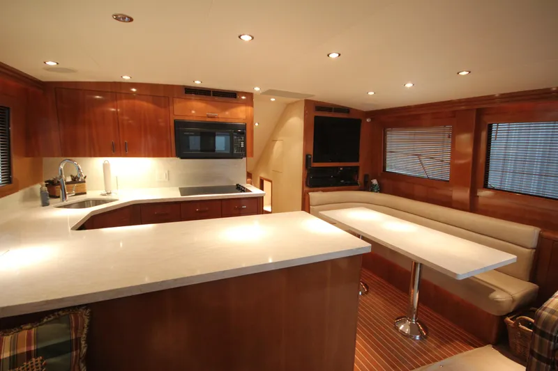 Rollwind Yacht Photos Pics 