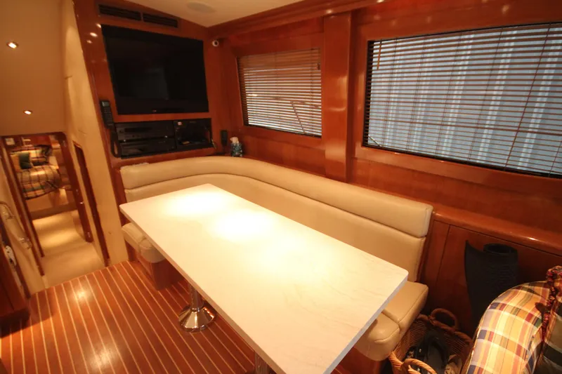 Rollwind Yacht Photos Pics 