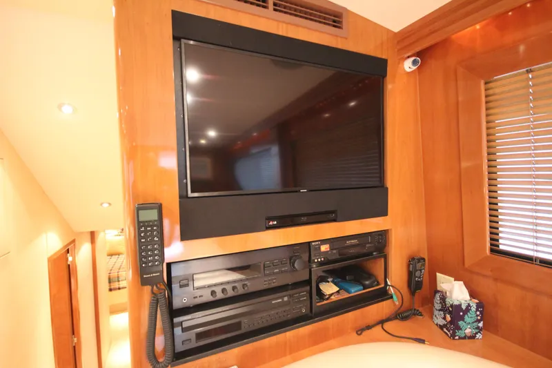 Rollwind Yacht Photos Pics 