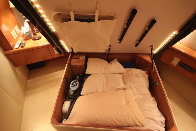 Rollwind Yacht Photos Pics 