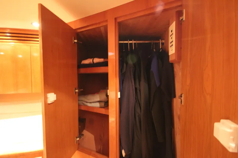 Rollwind Yacht Photos Pics 