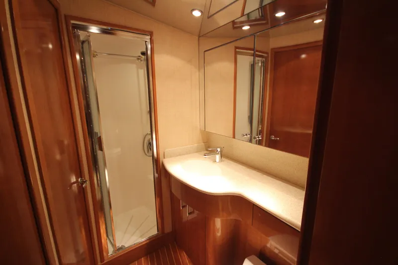 Rollwind Yacht Photos Pics 