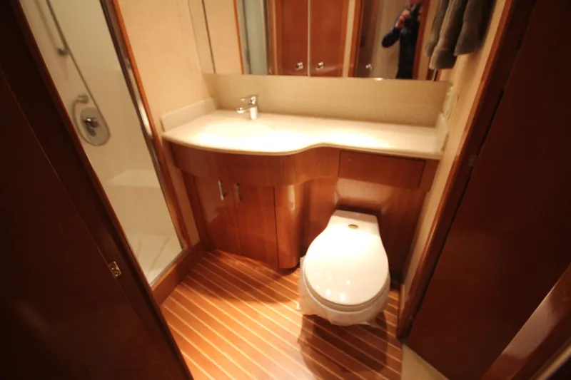 Rollwind Yacht Photos Pics 