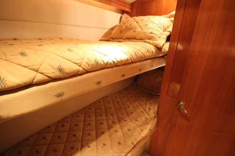 Rollwind Yacht Photos Pics 