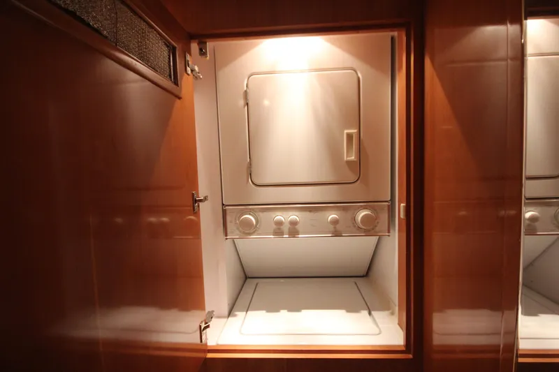 Rollwind Yacht Photos Pics 