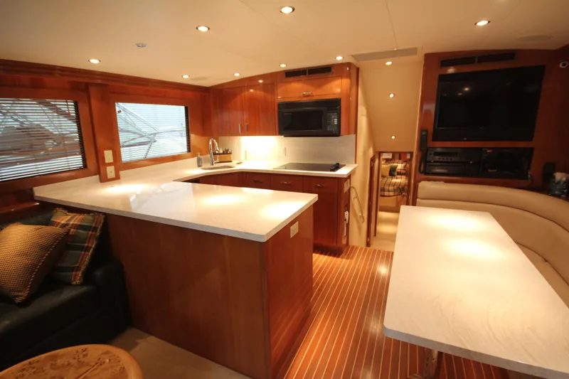 Rollwind Yacht Photos Pics 