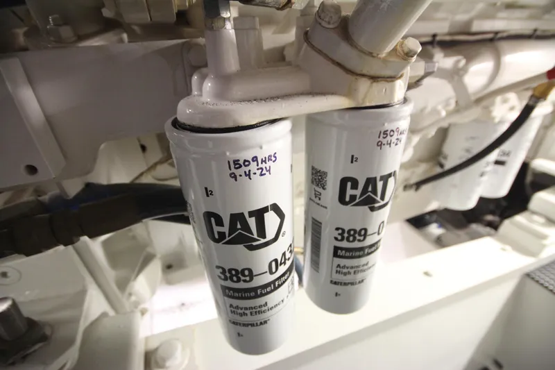 Rollwind Yacht Photos Pics 