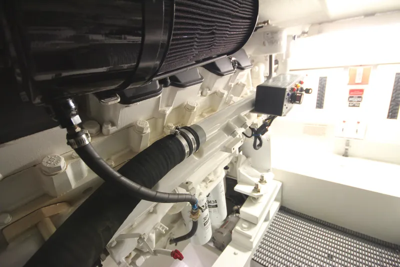 Rollwind Yacht Photos Pics 