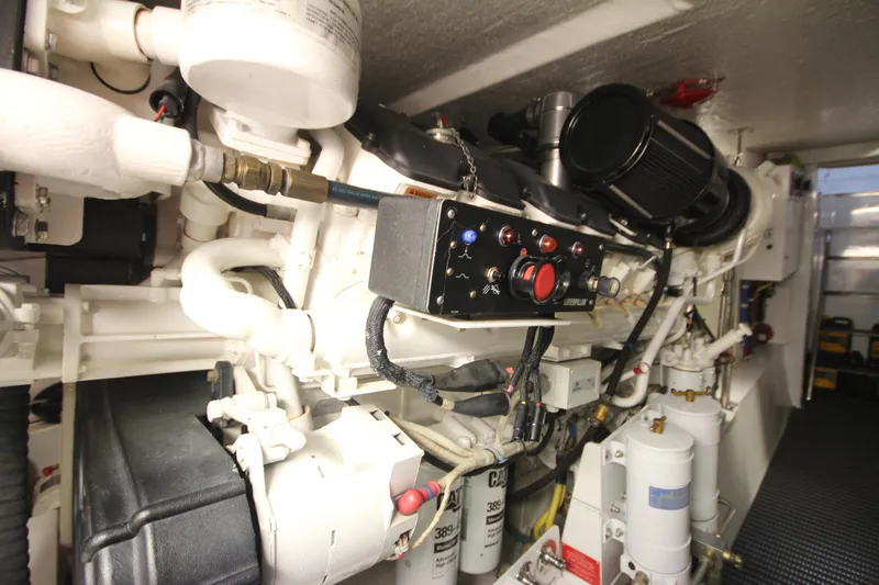 Rollwind Yacht Photos Pics 