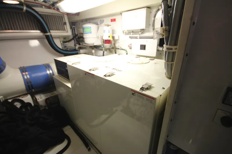 Rollwind Yacht Photos Pics 