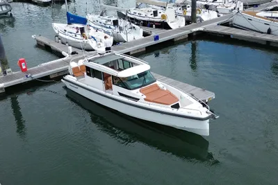 2020 Axopar 37 Sport Cabin