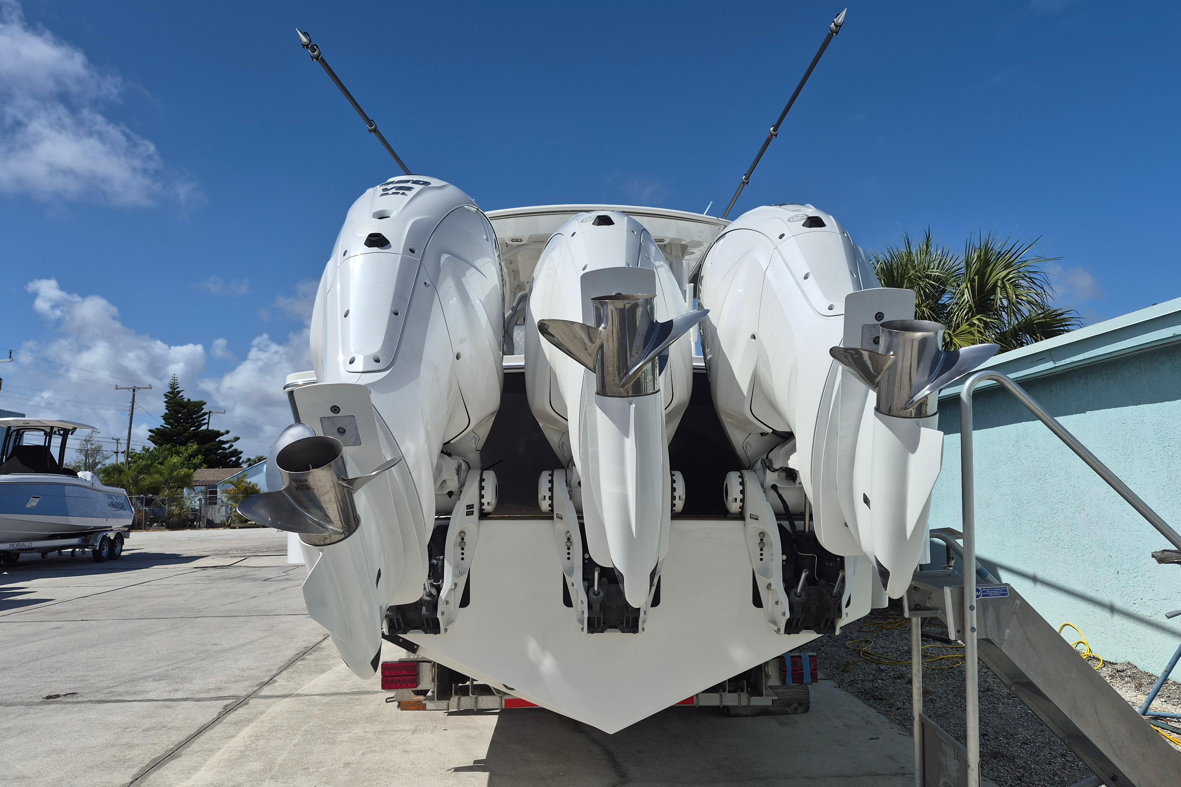 2024 Regulator 37 - Image 6